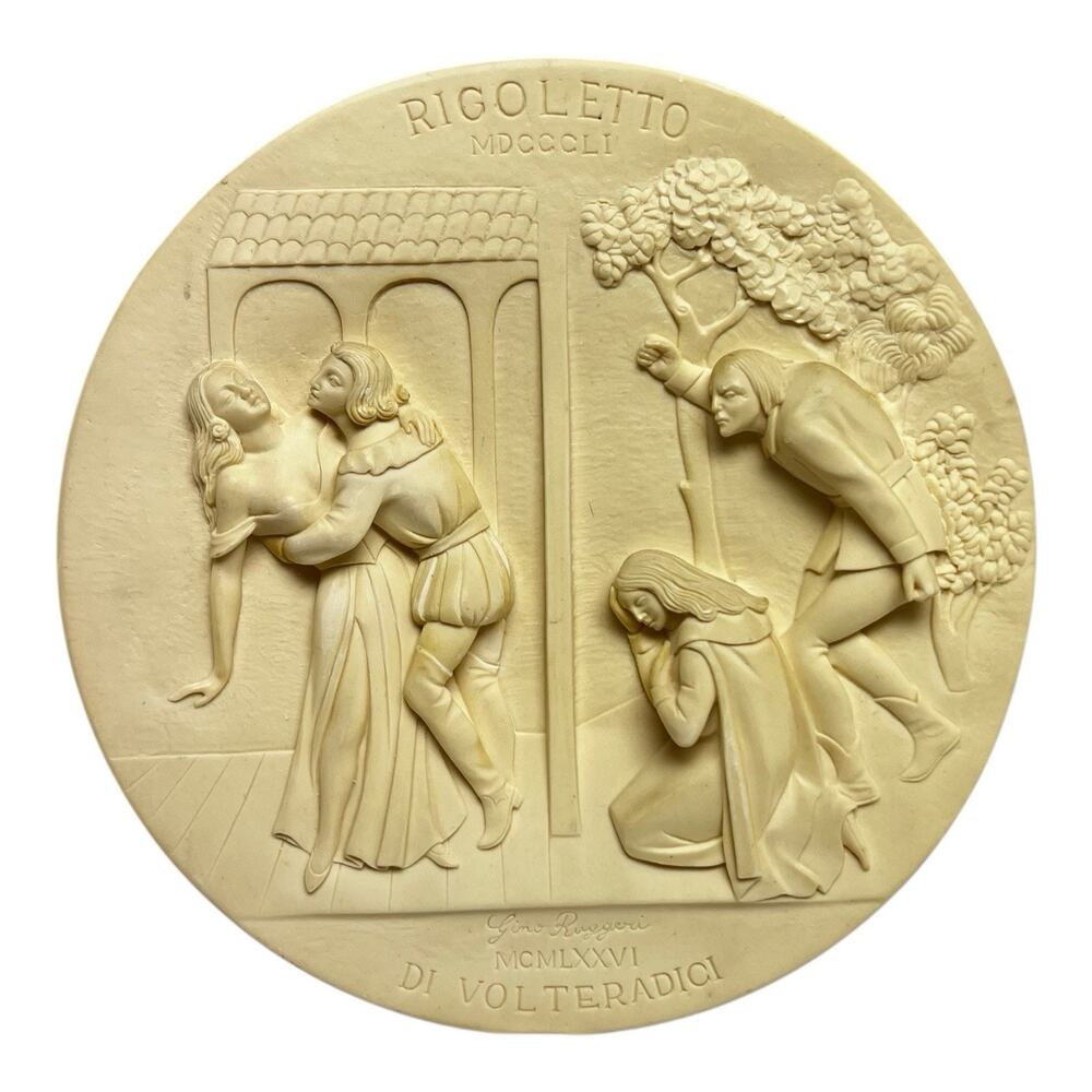 Alabaster Collector Plate Rigoletto by Gino Ruggeri No. AD 6292 Italian Opera